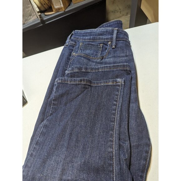 Levi's Women's Demi Curve Mid Rise Capri 16/33 Size 16 - Picture 7 of 7